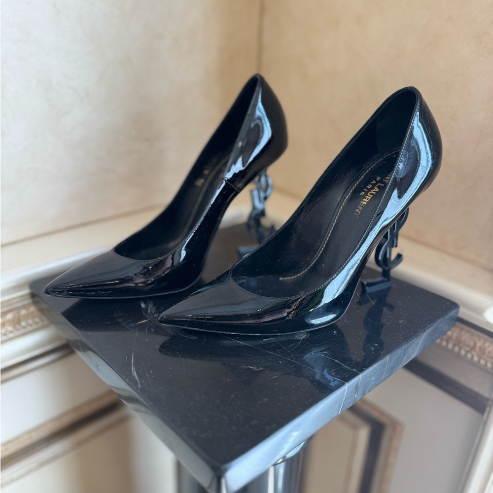 Yves Saint Laurent Black Patent Opyum Pumps Size 37.5